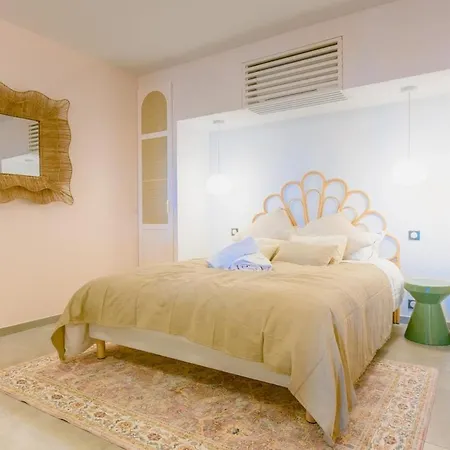 Architect's Apartment, Sea View *